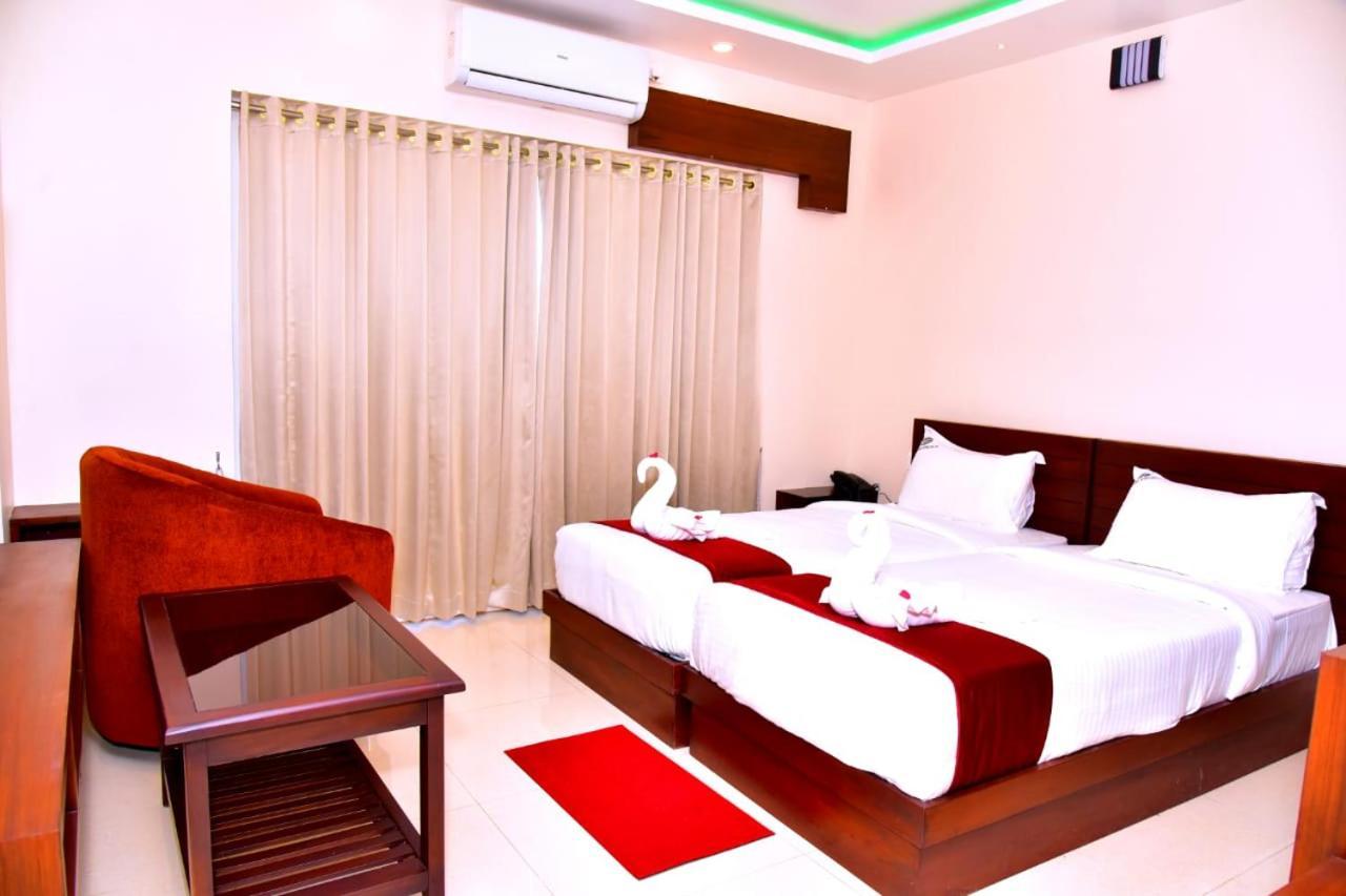 Hotel Coorg Palace Madikeri Exterior photo